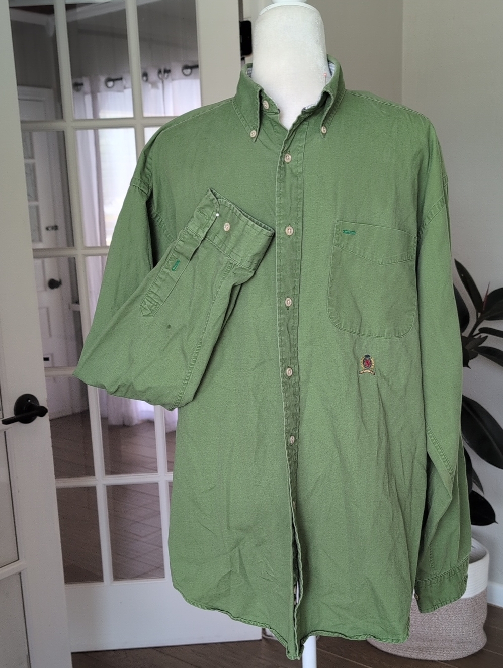 Vintage Tommy Hilfiger Green Button-Down Green Mens Shirt Large - Picture 1 of 7